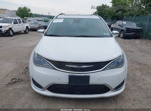 2C4RC1GG9HR660353 2017 CHRYSLER PACIFICA White Widok z przodu