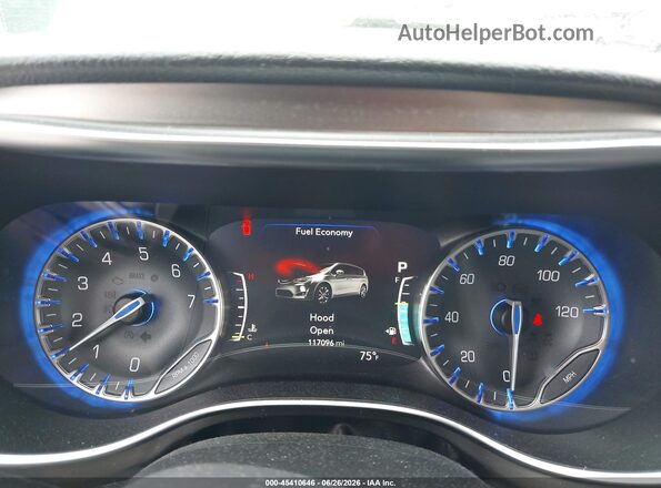 2C4RC1GG9HR660353 2017 CHRYSLER PACIFICA White Widok tylnych siedzeń