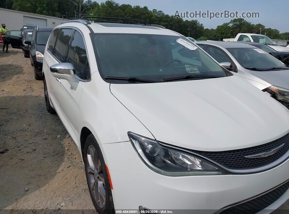 2C4RC1GGXHR528153 2017 CHRYSLER PACIFICA White Front view