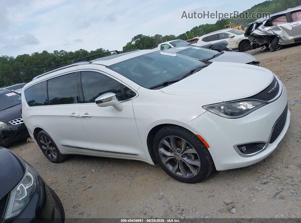 2C4RC1GGXHR528153 2017 CHRYSLER PACIFICA White Rear interior view