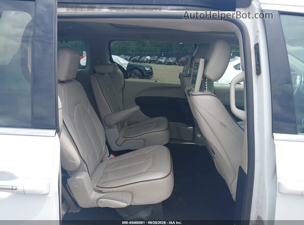 2C4RC1GGXHR754385 2017 CHRYSLER PACIFICA White Vista de la etiqueta del VIN