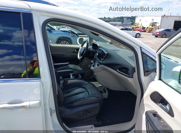 2C4RC1GGXKR551889 2019 CHRYSLER PACIFICA White წინა სალონის ხედი