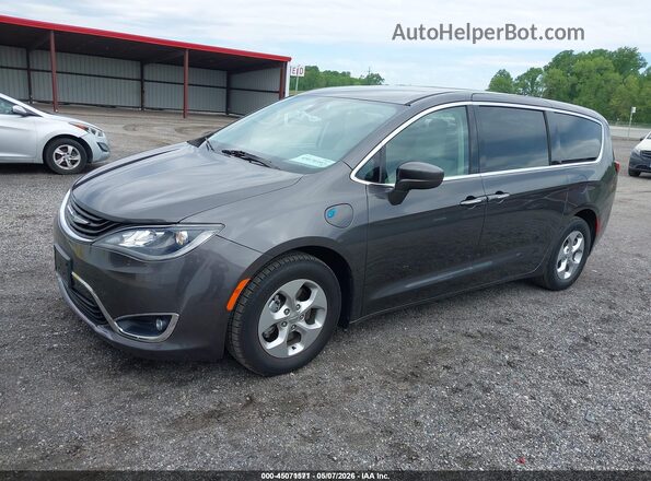 2C4RC1H70HR765071 2017 CHRYSLER PACIFICA Gray Передня ліва чверть