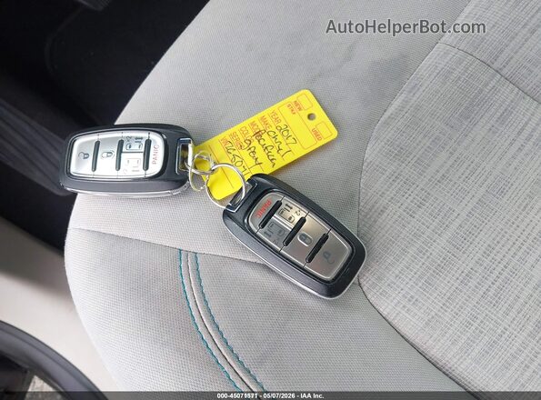 2C4RC1H70HR765071 2017 CHRYSLER PACIFICA Gray Вид панелі приладів