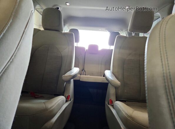 2C4RC1H70JR125142 2018 CHRYSLER PACIFICA Черный Вид задних сидений