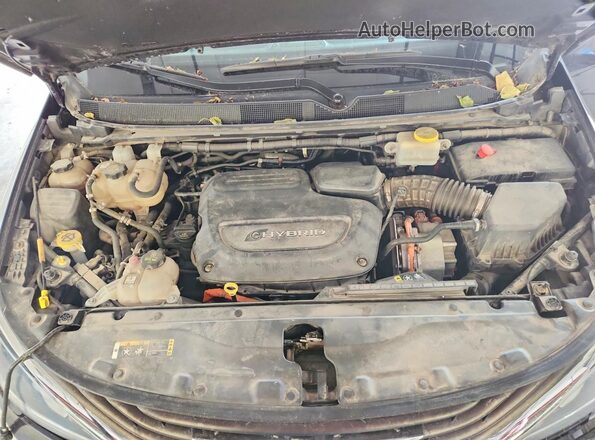 2C4RC1H70JR125142 2018 CHRYSLER PACIFICA Черный Вид подкапотного пространства