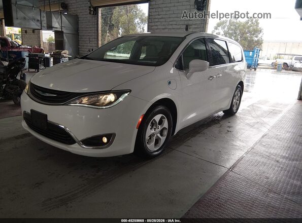 2C4RC1H71JR306914 2018 CHRYSLER PACIFICA White 