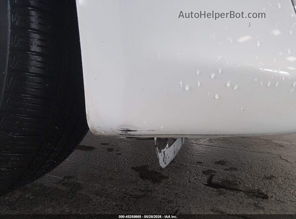 2C4RC1H71JR306914 2018 CHRYSLER PACIFICA White 