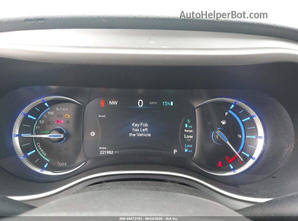 2C4RC1H79JR236546 2018 CHRYSLER PACIFICA Blue Widok tylnych siedzeń