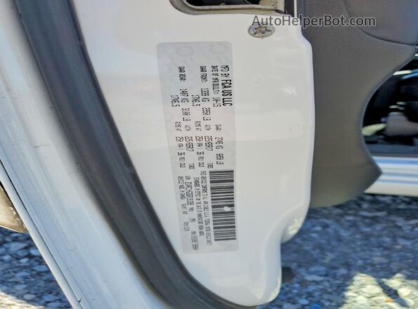 2C4RC1HG3GR191399 2016 CHRYSLER TOWN White Widok naklejki z numerem VIN