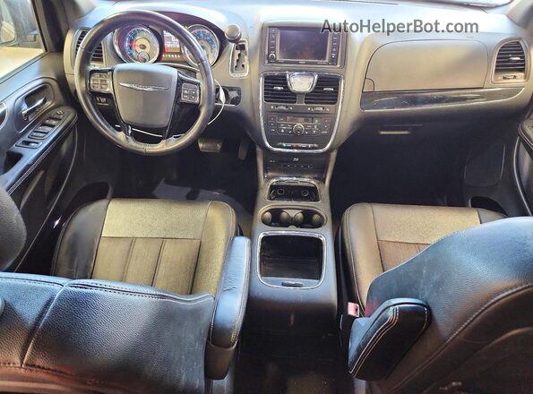 2C4RC1HG8GR190300 2016 CHRYSLER TOWN Black Widok deski rozdzielczej