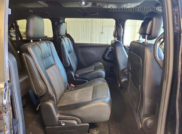 2C4RC1HG8GR190300 2016 CHRYSLER TOWN Black Widok wnętrza z tyłu