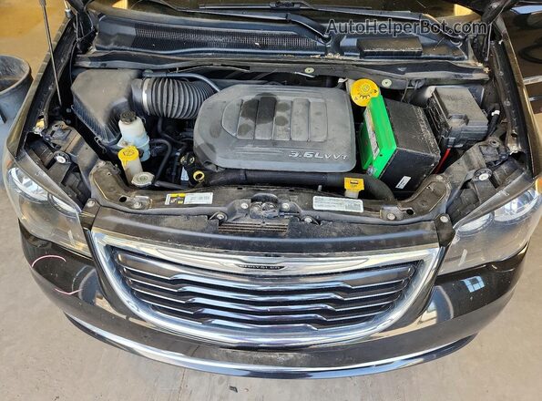 2C4RC1HG8GR190300 2016 CHRYSLER TOWN Black Widok komory silnika