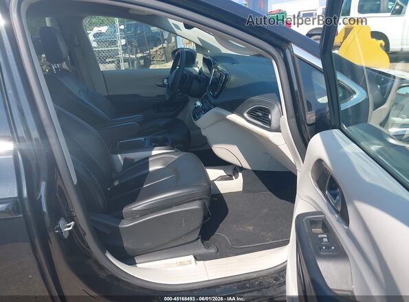 2C4RC1L72PR584110 2023 CHRYSLER PACIFICA Black Front interior view
