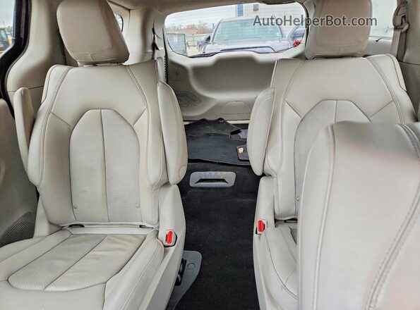 2C4RC1L76MR581156 2021 CHRYSLER PACIFICA Gray უკანა სავარძლების ხედი