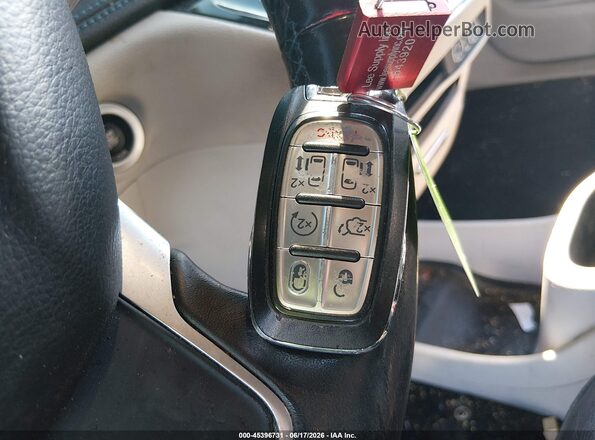 2C4RC1L76MR594716 2021 CHRYSLER PACIFICA Black Вид панелі приладів