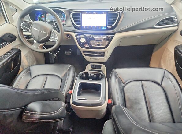 2C4RC1L76PR523309 2023 CHRYSLER PACIFICA White Вид панелі приладів