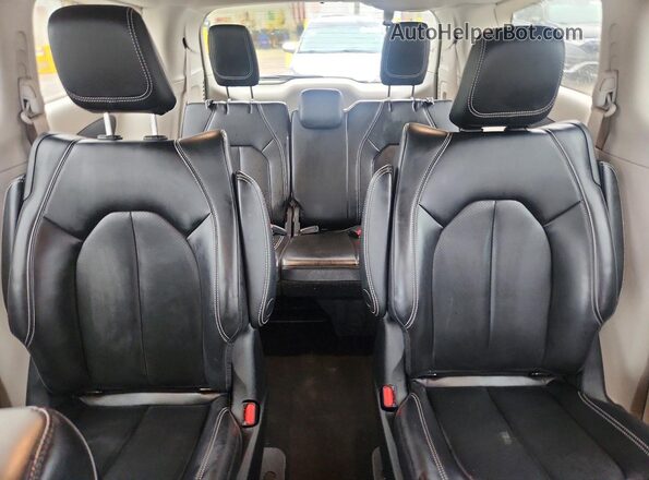 2C4RC1L76PR523309 2023 CHRYSLER PACIFICA White Вид задніх сидінь