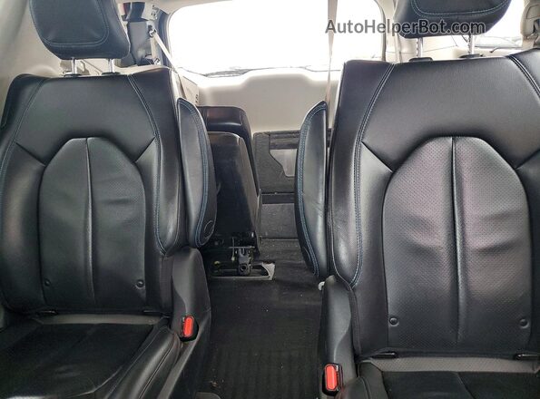 2C4RC1L77MR599343 2021 CHRYSLER PACIFICA White Rear seats view