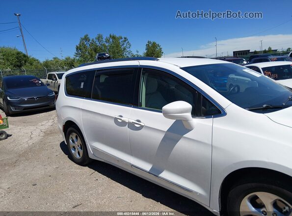 2C4RC1L79LR199444 2020 CHRYSLER PACIFICA White Սալոնի հետևի տեսք