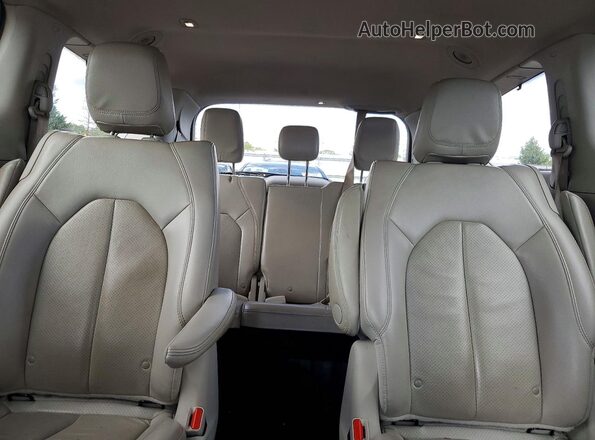 2C4RC1L7XMR591477 2021 CHRYSLER PACIFICA Серебряный Вид задних сидений