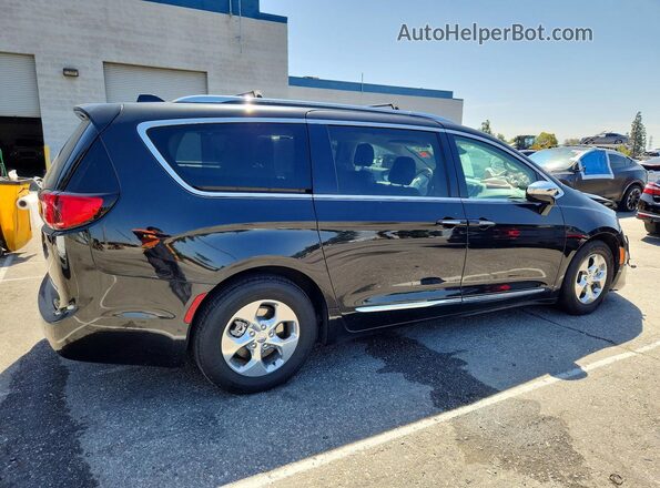 2C4RC1N71JR356314 2018 CHRYSLER PACIFICA Black 