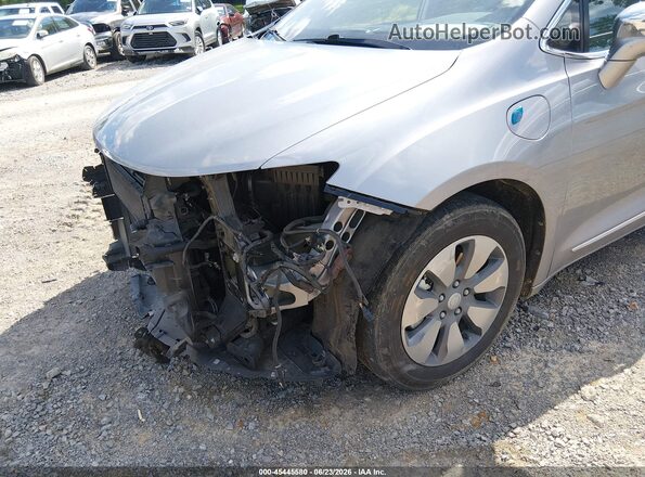 2C4RC1N72JR105513 2018 CHRYSLER PACIFICA Серебряный Вид спереди