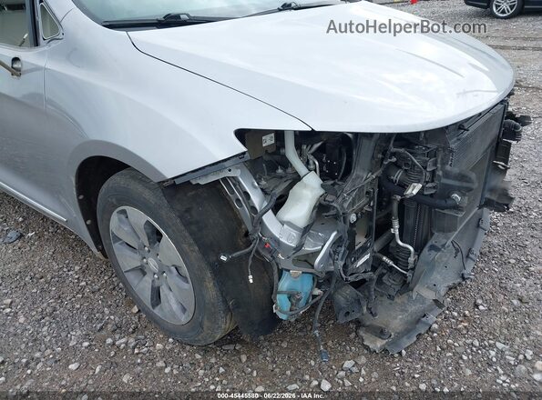 2C4RC1N72JR105513 2018 CHRYSLER PACIFICA Серебряный 