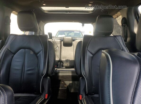 2C4RC1N72LR112190 2020 CHRYSLER PACIFICA Blue Rear seats view