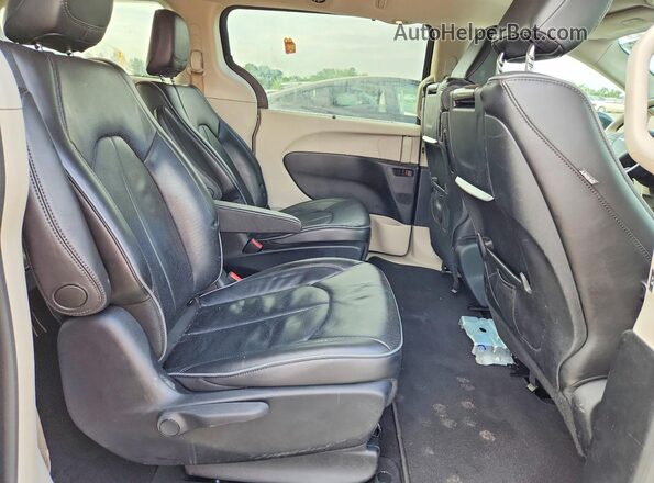 2C4RC1N73JR178485 2018 CHRYSLER PACIFICA Black Vista interior trasera
