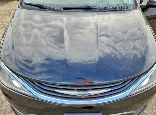 2C4RC1N73JR178485 2018 CHRYSLER PACIFICA Black Vista del compartimento del motor