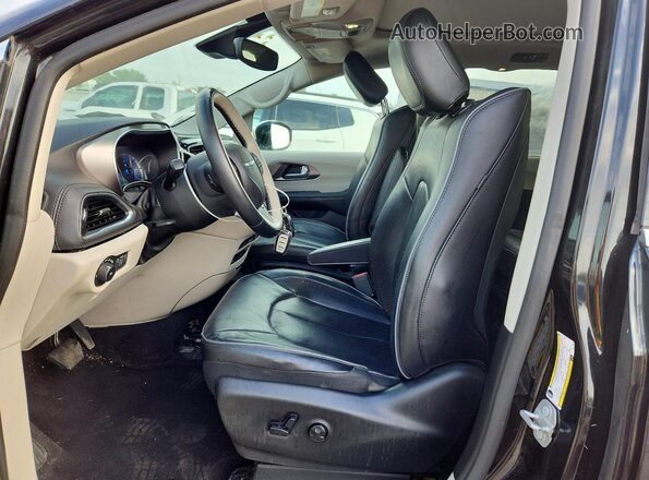 2C4RC1N73JR178485 2018 CHRYSLER PACIFICA Black Vista interior delantera