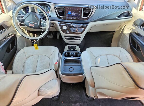 2C4RC1N76HR753799 2017 CHRYSLER PACIFICA Burgundy Widok deski rozdzielczej