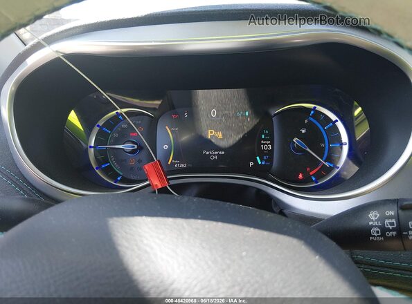 2C4RC1N76LR113648 2020 CHRYSLER PACIFICA Серебряный Вид задних сидений
