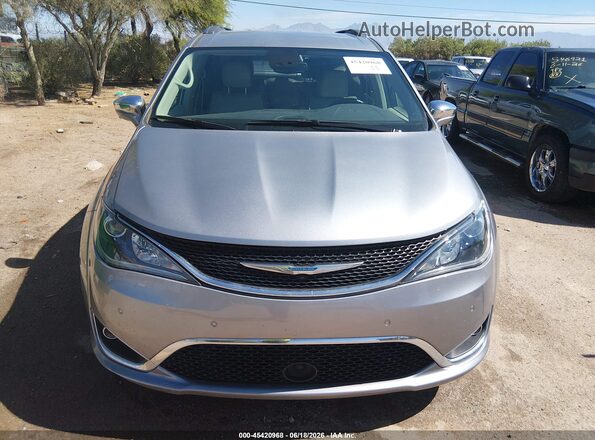 2C4RC1N76LR113648 2020 CHRYSLER PACIFICA Серебряный Вид панели приборов