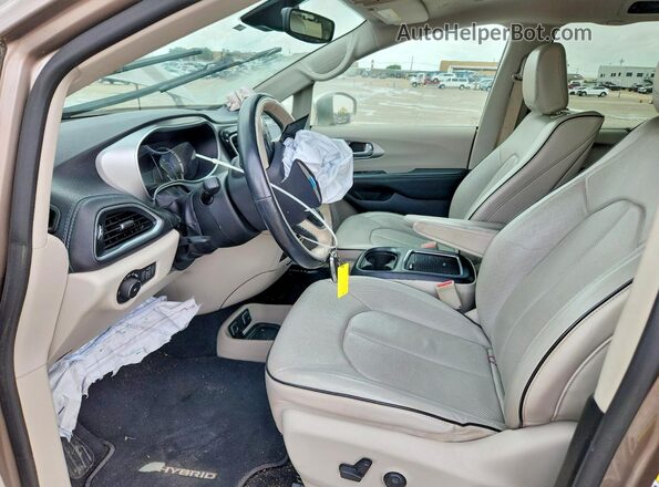 2C4RC1N77JR105569 2018 CHRYSLER PACIFICA Tan Vista interior delantera