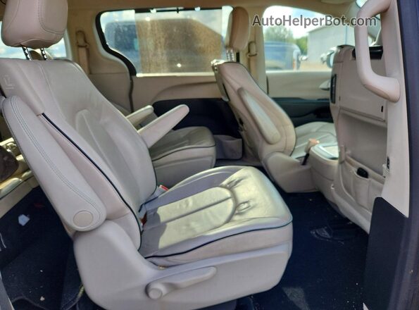 2C4RC1N7XJR105078 2018 CHRYSLER PACIFICA Gray Հետևի նստատեղերի տեսք