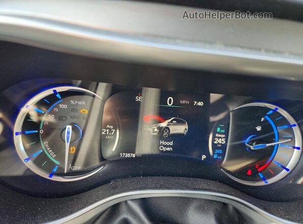 2C4RC1N7XJR105078 2018 CHRYSLER PACIFICA Gray Սարքավորումների վահանակի տեսք