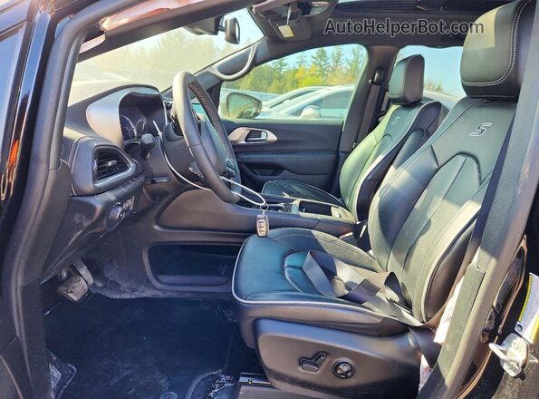 2C4RC1S70RR190609 2024 CHRYSLER PACIFICA Black Front interior view