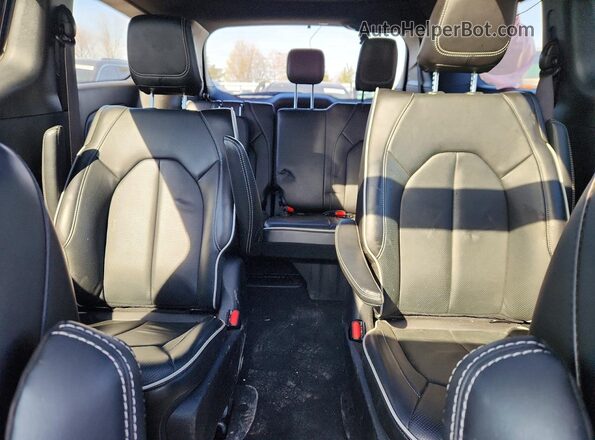 2C4RC1S70RR190609 2024 CHRYSLER PACIFICA Black Rear seats view