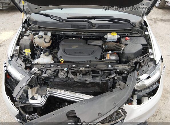 2C4RC1S71RR147476 2024 CHRYSLER PACIFICA Серебряный Вид сзади