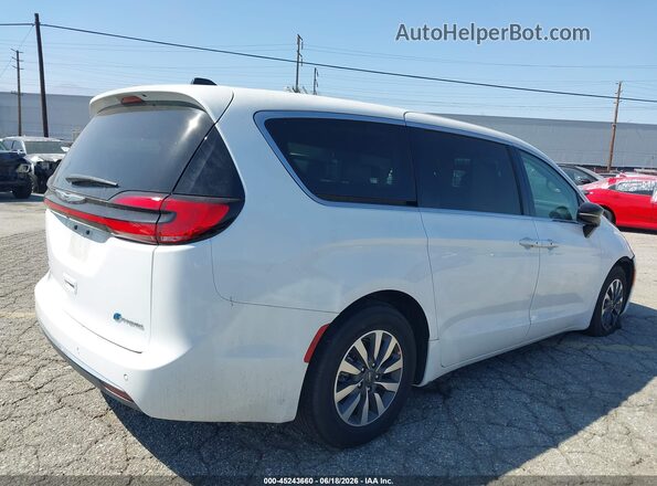 2C4RC1S73RR158270 2024 CHRYSLER PACIFICA White 