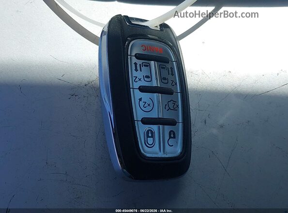 2C4RC1S74RR109255 2024 CHRYSLER PACIFICA White Dashboard view