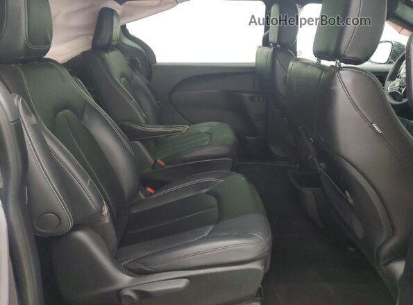2C4RC1S77SR577762 2025 CHRYSLER PACIFICA Black Rear interior view