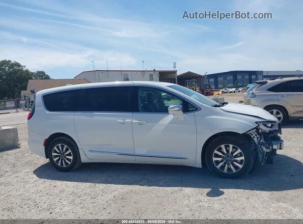 2C4RC1S78NR161224 2022 CHRYSLER PACIFICA White Widok wnętrza z tyłu