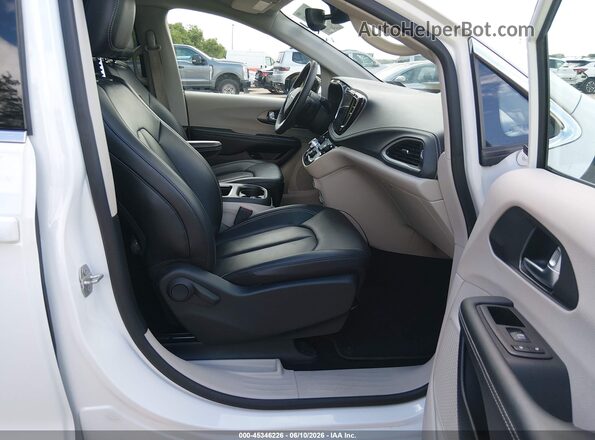 2C4RC1S78RR115091 2024 CHRYSLER PACIFICA White 