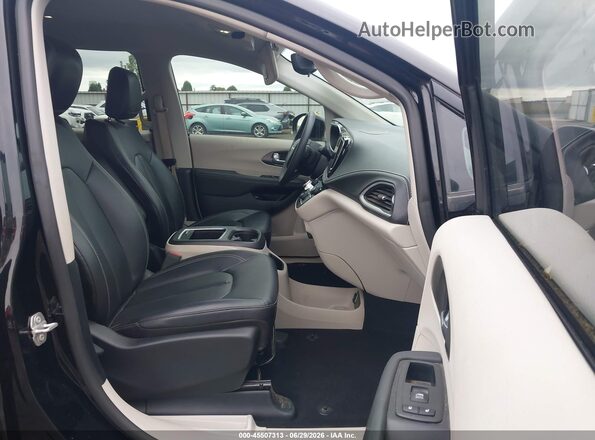 2C4RC1S79RR134703 2024 CHRYSLER PACIFICA Black Front interior view