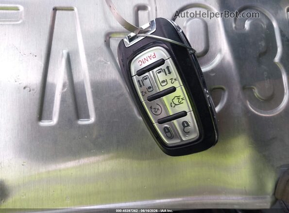 2C4RC1S7XRR150022 2024 CHRYSLER PACIFICA Silver Vista del salpicadero
