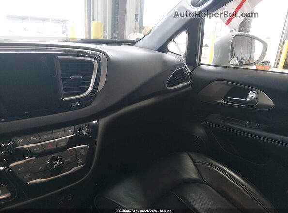 2C4RC3BG1LR274036 2020 CHRYSLER PACIFICA White Vista interior delantera