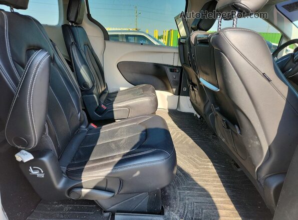 2C4RC3BG9NR183972 2022 CHRYSLER PACIFICA White Widok wnętrza z tyłu
